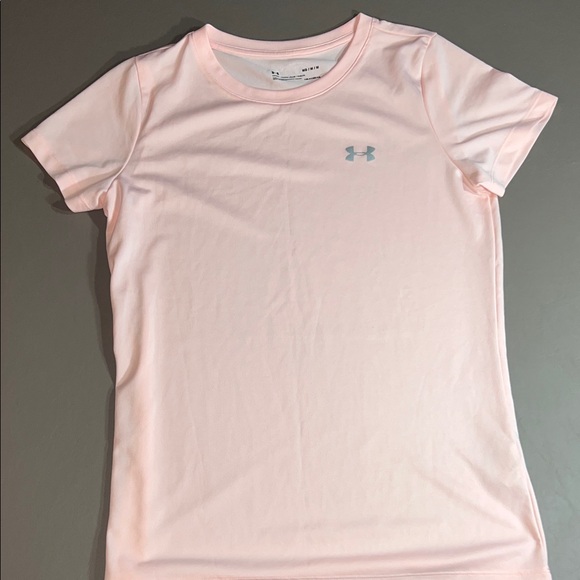 Under Armour women’s medium Light Pink T-Shirt - Picture 1 of 2
